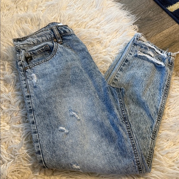 KanCan Distressed Blue Ankle Jeans - Picture 2 of 5